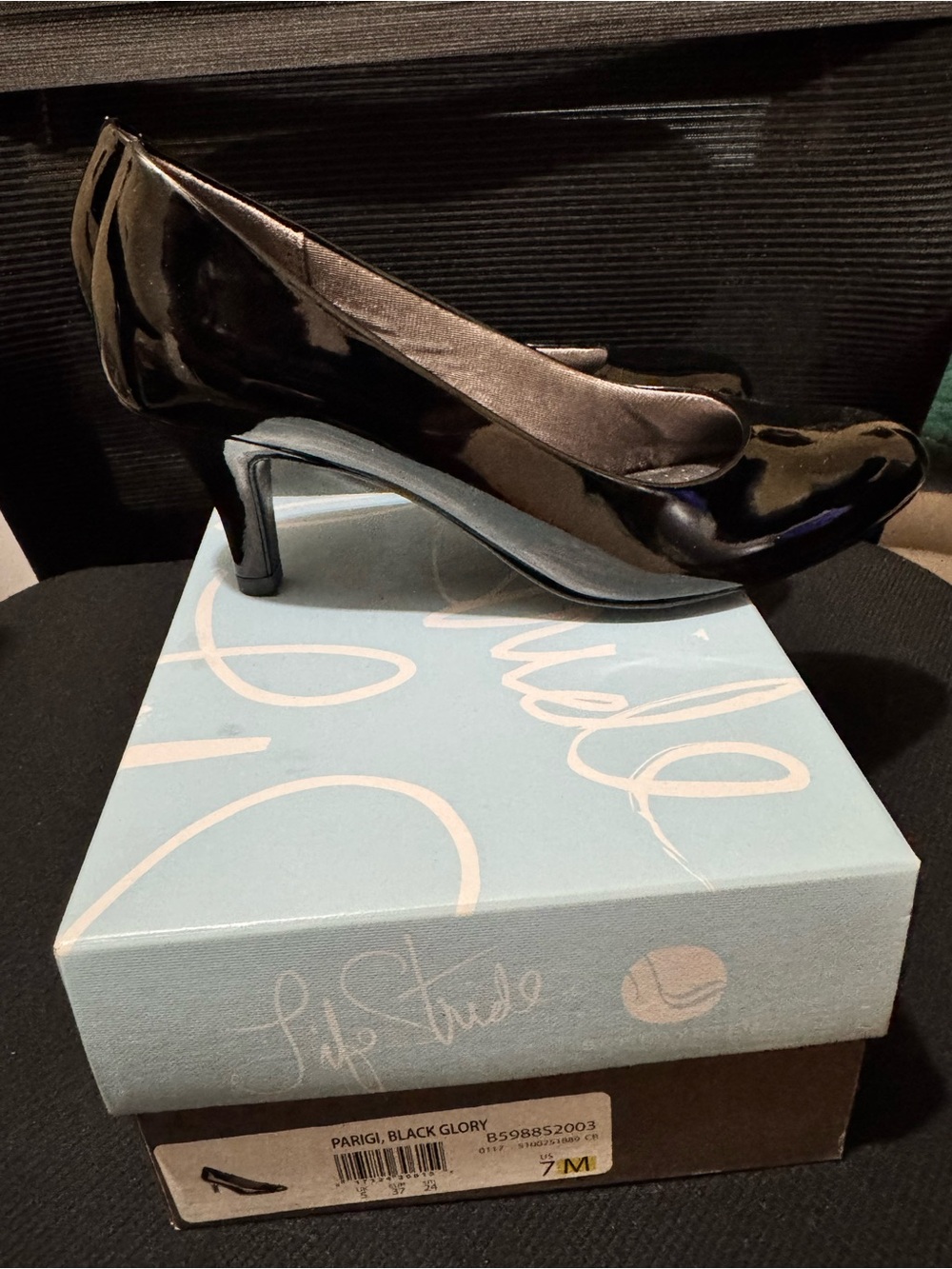 Life Stride Black Patent Mid Heel Pumps